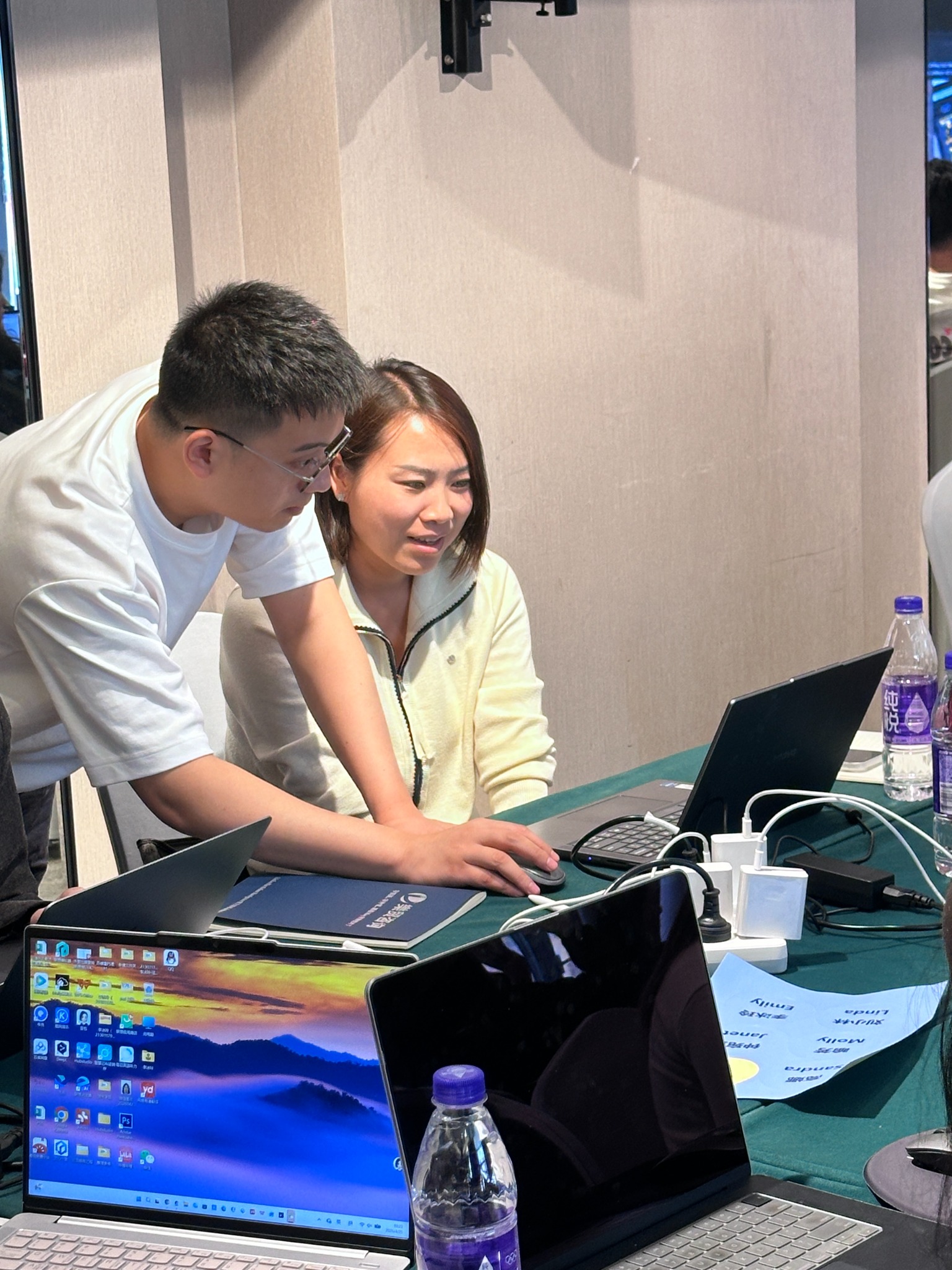 往期学员学习现场与毕业合影